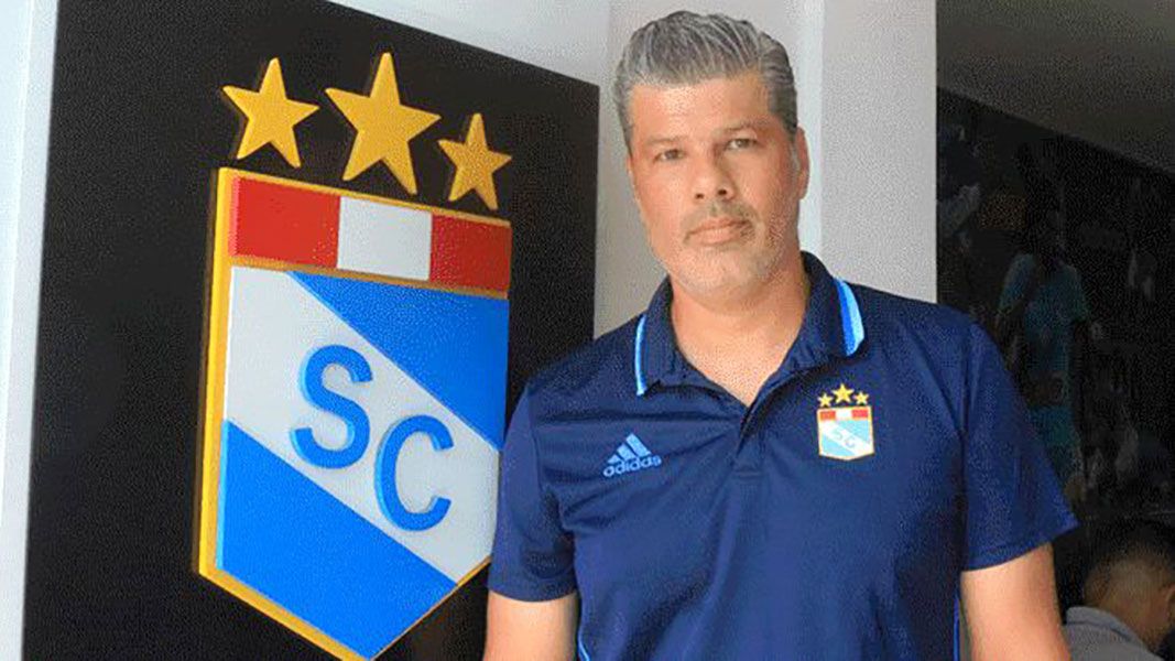 Carlos Benavides renunció a la presidencia del Sporting Cristal