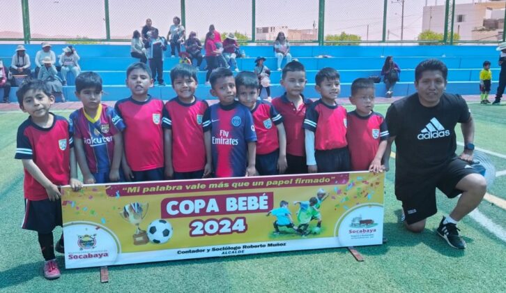 Hay niños que muestran mucho talento para jugar al fútbol.