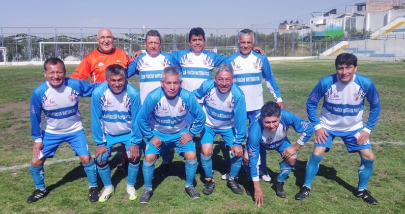 Muchachos de Deportivo Antiquilla en categoría supermáster.