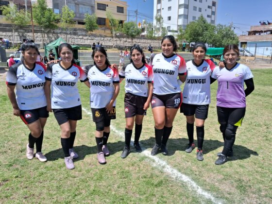 Defensor Mungui cuenta con un buen plantel de jugadoras.