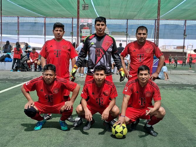 El equipo de Alfa derrocha mucha garra en la cancha.