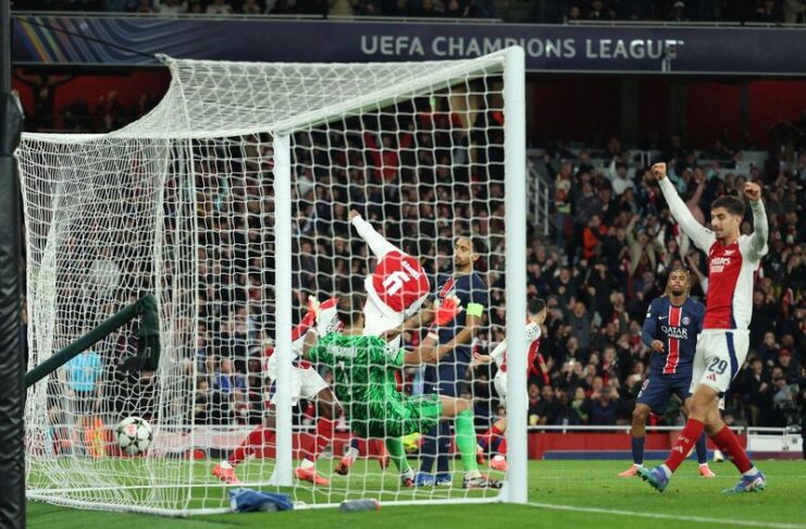 champions. Arquero del PSG tuvo responsabilidad en los dos goles en contra. El Arsenal venció 2-0 a los parisinos.