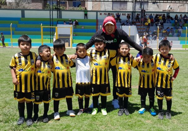 Desde La Joya llegó el representativo de Leones del Misti.